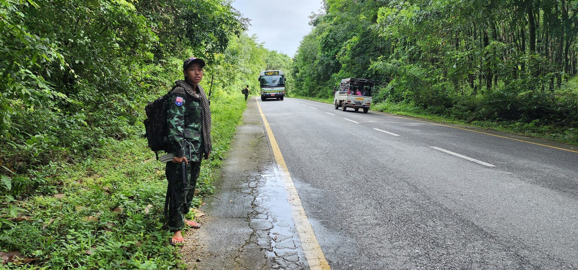 စစ်မြေပြင်အတွက် အဆင်သင့်ဖြစ်နေသည့် တောင်ညိုစစ်ကြောင်း အမျိုးသမီးရဲဘော်များ