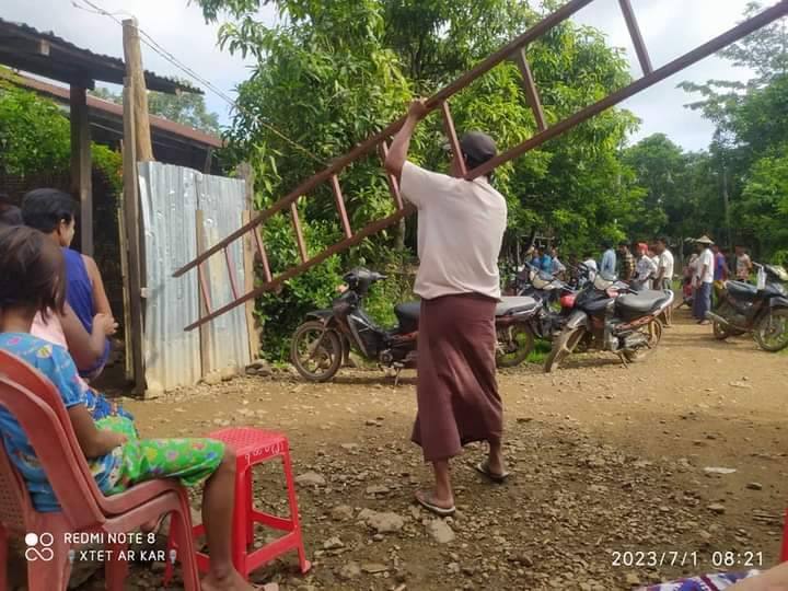 (သေဆုံးသူများအတွက် နာရေးပြင်ဆင်နေစဉ်။ ဓာတ်ပုံ - CJ)