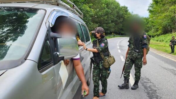 စစ်မြေပြင်အတွက် အဆင်သင့်ဖြစ်နေသည့် တောင်ညိုစစ်ကြောင်း အမျိုးသမီးရဲဘော်များ