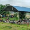 (တိုက်ပွဲသံကြောင့် နမ်ဆန်ယန်ကျေးရွာ ဘုရားကျောင်းဝင်းသို့ ရောက်နေလာသည့် စစ်ရှောင်ပြည်သူများ။ ဓာတ်ပုံ - Kachinwaves)
