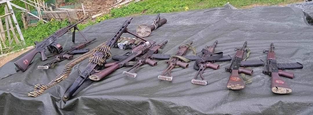(စစ်တပ်ထံမှသိမ်းဆည်းရရှိသော လက်နက်ခဲယမ်းများ။ဓါတ်ပုံ-KA)