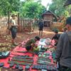 (မ​ယ်စဲ့မြို့စခန်းသိမ်းတိုက်ပွဲမှ သိမ်းဆည်းရရှိ​​သော လက်နက်ခဲယမ်းများနှင့် KNDF ရဲဘော်များအား တွေ့ရစဥ်။ ဓာတ်ပုံ - KNDF၊ CJ)