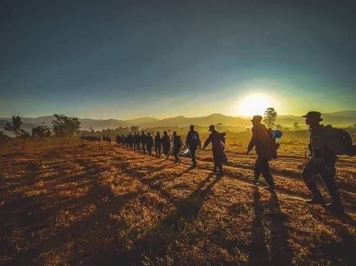 (တောင်ပိုင်းစစ်ဒေသခွဲ(၂)အထူးစစ်ဆင်ရေးတပ်ရင်း ရိုးမစစ်ကြောင်း(၂)မှ တော်လှန်ရဲဘော်များအားတွေ့ရစဥ်။ ဓါတ်ပုံ-Bago Region PDF)
