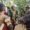 (အမှတ်(၂)စစ်ဒေသခွဲ ဒုတိယစစ်ဒေသခွဲမှူး ရဲဘော်တင်ဦးနှင့် တပ်ဖွဲ့ဝင်များ။ ဓါတ်ပုံ-​ပေးပို့)