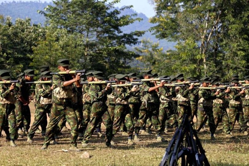 (KIA တပ်ဖွဲ့ဝင်များ စစ်​ရေး​လေ့ကျင့်​နေစဥ်။ ဓါတ်ပုံ-MN)