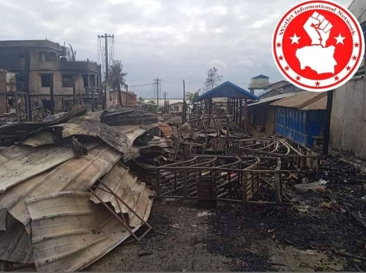 (စစ်ကောင်စီတပ်က မီးရှို့ဖျက်ဆီးသွားပြီးနောက် ရှိမ်းမကားရွာဈေးနှင့် နေအိမ်များကိုတွေ့ရစဥ်။ ဓာတ်ပုံ- Wetlet Informational Network)