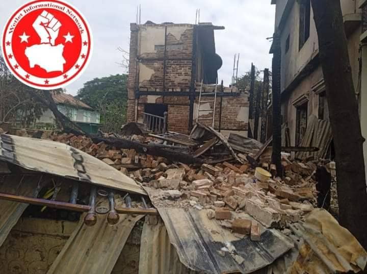 (စစ်ကောင်စီတပ်က မီးရှို့ဖျက်ဆီးသွားပြီးနောက် ရှိမ်းမကားရွာဈေးနှင့် နေအိမ်များကိုတွေ့ရစဥ်။ ဓာတ်ပုံ- Wetlet Informational Network)