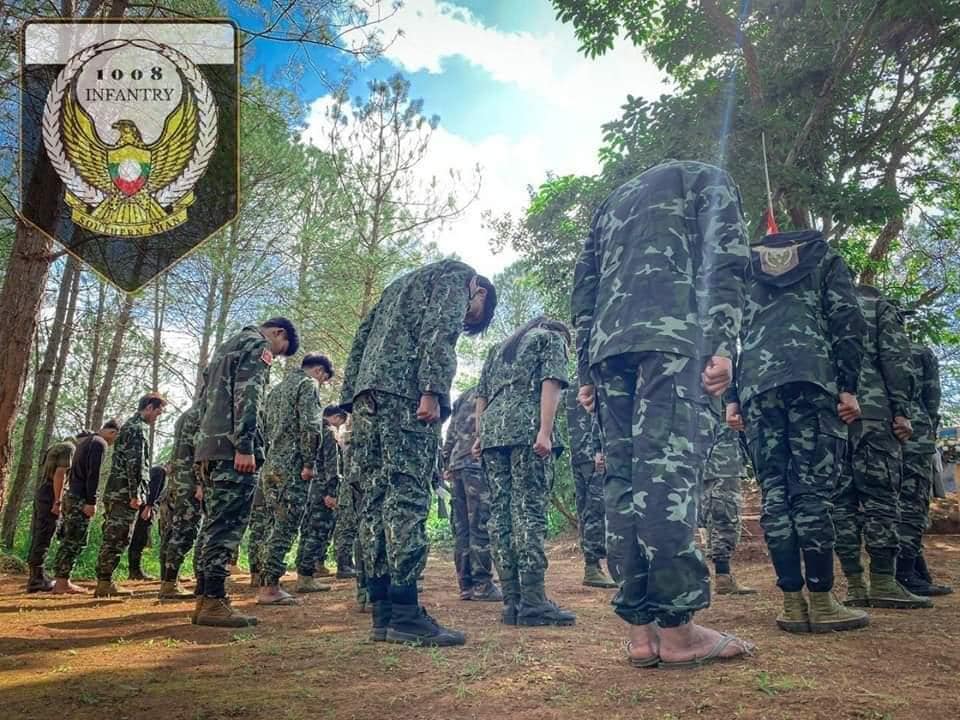 (PDF တပ်ရင်းတပ်ဖွဲ့ အသီးသီးတွင် အာဇာနည်နေ့အခမ်းအနားကျင်းပနေကြစဥ်။ဓာတ်ပုံ -ပြည်သူ့ကာကွယ်ရေး တပ်ဖွဲ့များ)