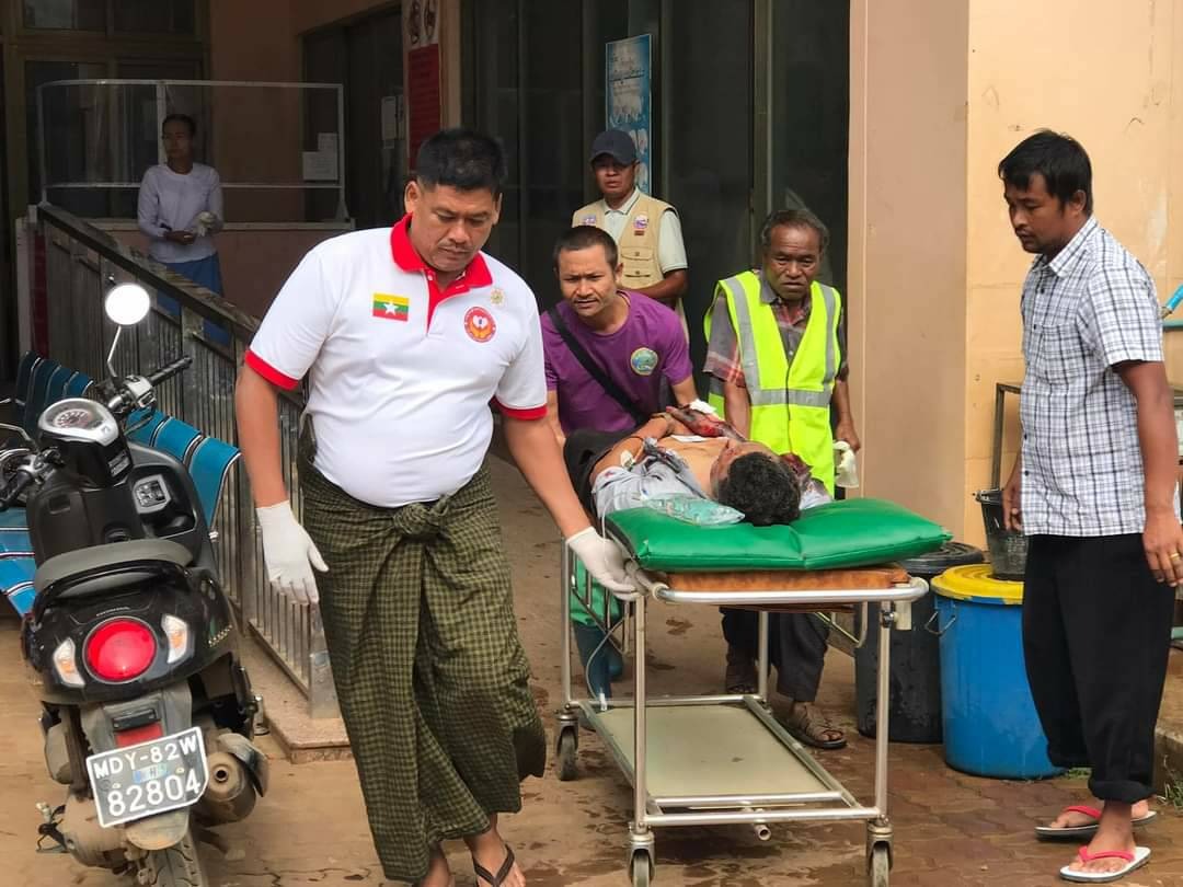 လားရှိုးမြို့ ဇွဲထက်ရွှေဆိုင်ရှေ့ဗုံးပေါက်ပြီး လူ ၁၂ ဦး ဒဏ်ရာရ၊ ၂ဦးစိုးရိမ်ရ