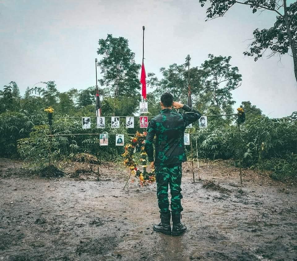 (PDF တပ်ရင်းတပ်ဖွဲ့ အသီးသီးတွင် အာဇာနည်နေ့အခမ်းအနားကျင်းပနေကြစဥ်။ဓာတ်ပုံ -ပြည်သူ့ကာကွယ်ရေး တပ်ဖွဲ့များ)