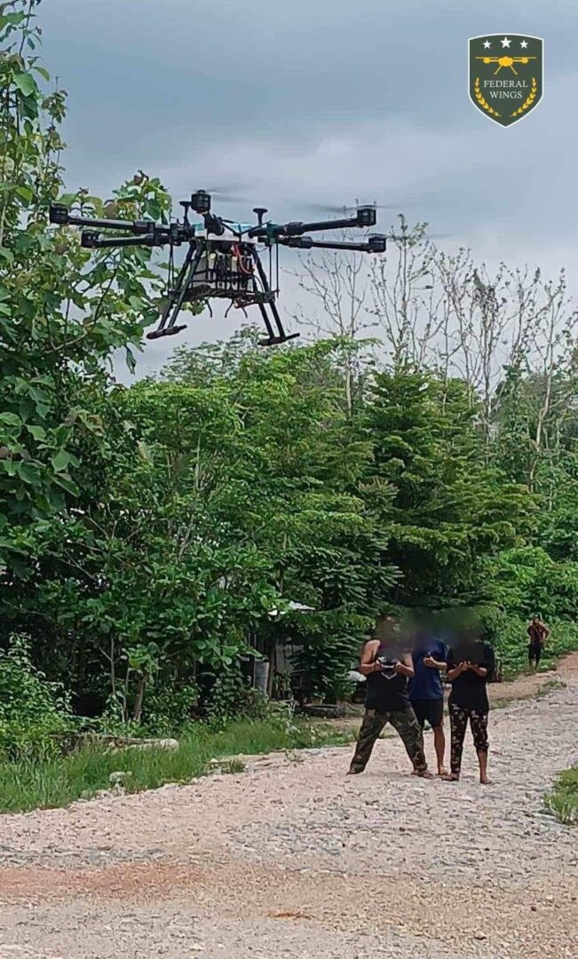 (Federal Wings ဒရုန်းတပ်ဖွဲ့ဝင်များနှင့် စစ်ကောင်စီရုံးများတိုက်ခိုက်ခံရပြီးနောက်မြင်ကွင်း။ဓါတ်ပုံ-Federal Wings)