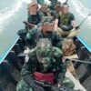 (ကျွန်းစုမြို့နယ် ပြည်သူ့ကာကွယ်ရေးအဖွဲ့ - ပကဖမှ ရဲဘော်များအား တွေ့ရစဥ်)