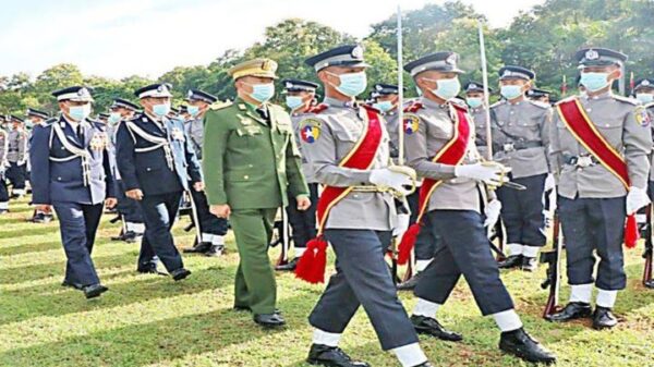 (စစ်​ကောင်စီ ရဲချုပ် အဖြစ်မှ အားကစားနှင့် လူငယ်ရေးရာဝန်ကြီးဌာန ဒုတိယဝန်ကြီးအဖြစ်​ပြောင်းလဲတာဝန်​ပေးခံရ​သော ဗိုလ်ချုပ်ဇင်​မင်းထက်ကို ။ဓါတ်ပုံ-စစ်​ကောင်စီ)