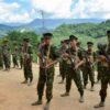 (ရှေ့တန်းစစ်ဆင်ရေးတစ်နေရာမှ KIA တပ်သားများအား တွေ့ရစဉ်။ ဓာတ်ပုံ - CJ)