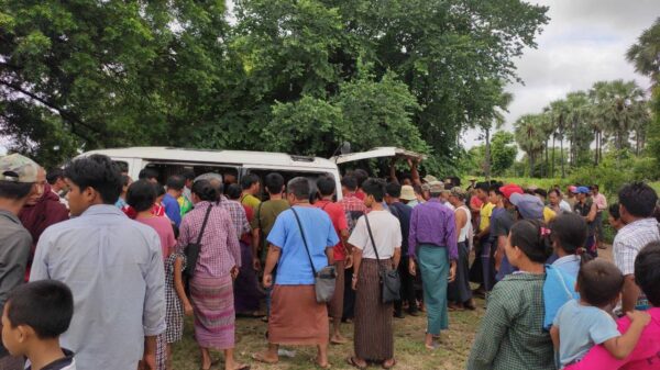 (စစ်​ကောင်စီတပ်၏ သတ်ဖြတ်ခြင်းခံရသူများကို သဂြိုဟ်ရန်ပြင်ဆင်​နေကြစဥ်။ဓါတ်ပုံ-CJ)