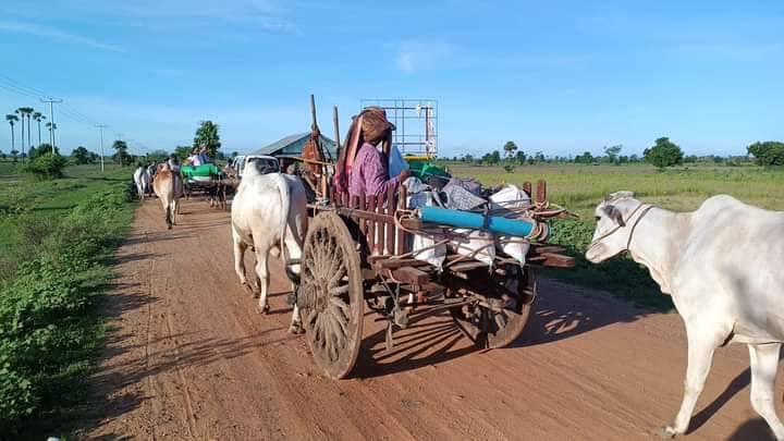 (ထွက်ပြေးတိမ်းရှောင်လာသော ပုလဲနယ်မှ ဒေသခံပြည်သူများအား တွေ့ရစဥ်။ ဓာတ်ပုံ - ပုလဲ ပအဖ၊Pale Entertainment)