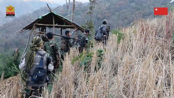 (CNA/CDF/PDF ပူးပေါင်းတပ်မှ ရဲဘော်များအား တွေ့ရစဉ်။ ဓာတ်ပုံ - MOD/NUG)