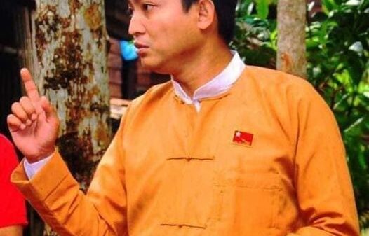 (ထောင်ဒဏ် ၁၂နှစ် ထပ်မံချမှတ်ခံရသော ဦးဝေလင်းအောင်အား တွေ့ရစဥ်)