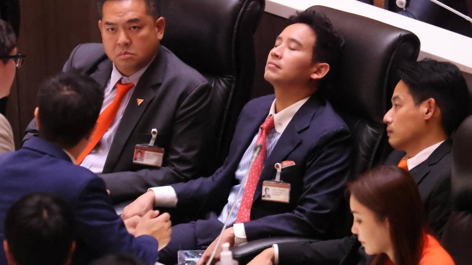 လွှတ်တော်မဲပေးမှု ပထမအချီမှာ အရေးနိမ့်ခဲ့ပေမယ့် လက်မလျှော့ဘူးလို့ ဖီထာပြော