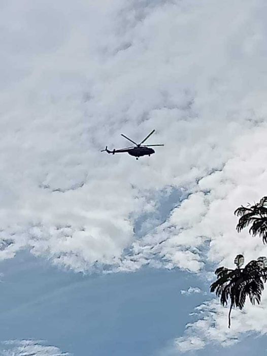 (ဇူလိုင် ၂၃ ရက်တွင် ခါမ်းပါတ်မြို့အနီး.စစ်တပ်ရဟတ်ယာဥ်ပျံဝဲ​နေစဥ်။ဓါတ်ပုံ- CJ)