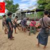 (စစ်ဆင်ရေးသွားရောက်ရန် ပြင်ဆင်နေသော ရဲဘော်များအား တွေ့ရစဥ်။ ဓာတ်ပုံ - ပခုက္ကူ(ပကဖ))