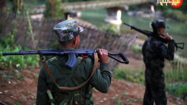 (KIA တပ်သားများအား ရှေ့တန်းတစ်နေရာ၌ တွေ့ရစဉ်။ ဓာတ်ပုံ - PS)