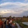 (ထွက်ပြေးတိမ်းရှောင်နေရသော ပြည်သူများအား တွေ့ရစဥ်။ ဓာတ်ပုံ - တောင်သူဦးကြီးများအဖွဲ့)