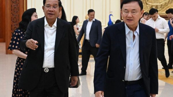 ဟွန်ဆန်းရဲ့ မွေးနေ့ကို သက်ဆင်နဲ့ ယင်လက်ခ်တို့မောင်နှမတွေ တက်ရောက်