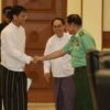 (စစ်​ကောင်စီက ဇူလိူင် ၃၁ ရက်ကာလုံဆို​သောအစည်းအ​ဝေးတွင် အဖမ်းမခံရဘဲ လူမြင်ကွင်းမှ​ပျောက်​နေ​သောဟင်နရီဗန်ထီးယူကို ထုတ်ပြခဲ့သည်။ဓါတ်ပုံ-စစ်​ကောင်စီ)
