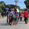 (လွိုင်ကော်မြို့၌ စစ်ကောင်စီတပ်နှင့် ကရင်နီ ပြည်သူ့ကာကွယ်ရေးတပ် တိုက်ပွဲများကြောင့် ထွက်ပြေးနေရသူများအား ၂၀၂၂၀ ဇန်နဝါရီ ၇ ရက်က တွေ့ရစဥ်။ ဓာတ်ပုံ - Karenni Free Burma Rangers)