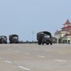 (စစ်တပ်အာဏာသိမ်းပြီးနောက် နေပြည်တော်တစ်နေရာ၌တွေ့ရသော စစ်ကောင်စီယာဉ်တန်း။ (Photo : AFP)