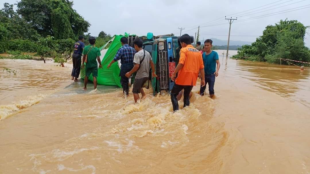 (မြဝတီ ၊ဘီးလင်း ၊ဘားအံ့ မြို့တို့တွင် သြဂုတ် ၅ ရက်က ​ရေကြီး​နေစဥ်။ဓါတ်ပုံ-CJ)