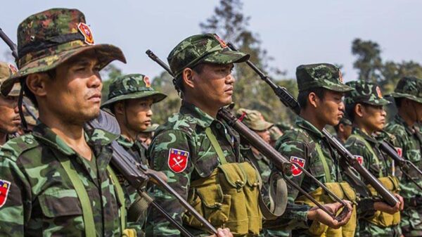 (ရှမ်းနီတပ်ဖွဲ့(SNA)တပ်သားများအား တွေ့ရစဥ်။ ဓာတ်ပုံ - CJ)