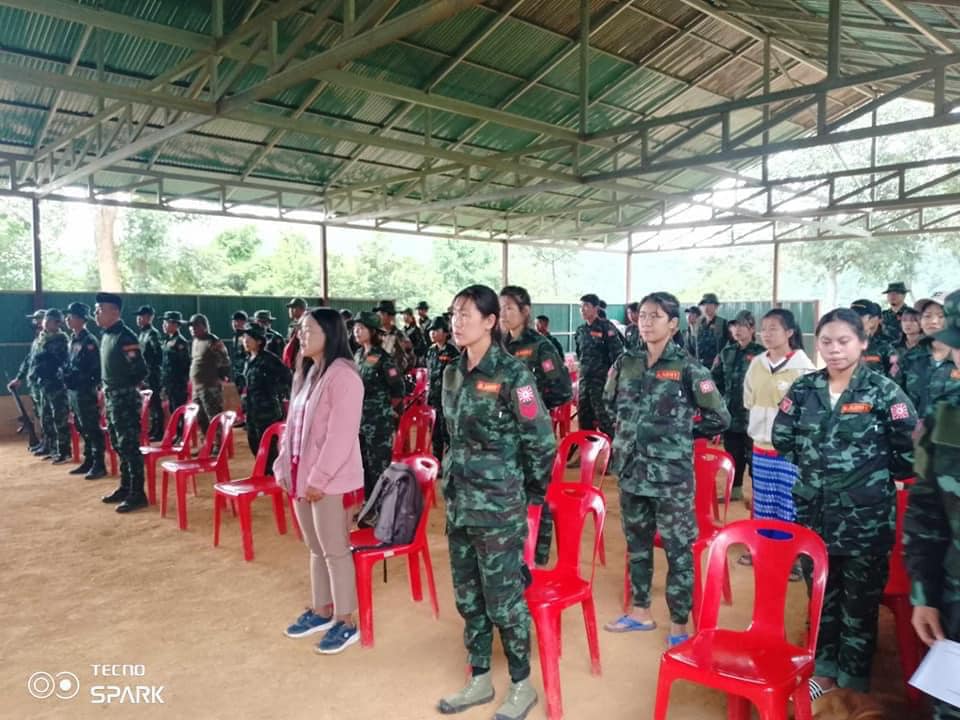 (ယနေ့ (ဩဂုတ် ၁၇ရက်) ကျရောက်သည့် (၇၅) နှစ်မြောက် ကရင်နီတပ်မတော်နေ့အခမ်းအနားကို လွတ်မြောက်နေရာတစ်နေရာ၌ ကျင်းပနေစဉ်။ ဓာတ်ပုံ - KnIc)