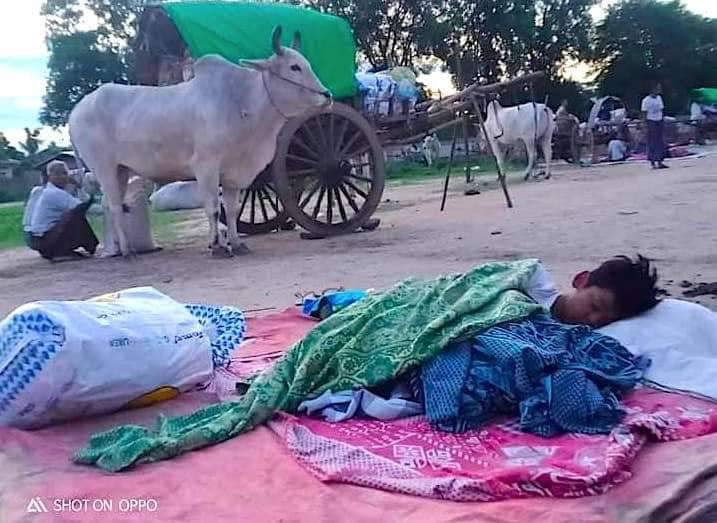 (ယမန်နှစ်အတွင်းက စစ်ကောင်စီစစ်ကြောင်းကြောင့် ထွက်ပြေးတိမ်းရှောင်ခဲ့ရသည့် စစ်ကိုင်း-မြင်းမူနယ်စပ်က ပြည်သူများအား တွေ့ရစဥ်။ ဓာတ်ပုံ-Cj)