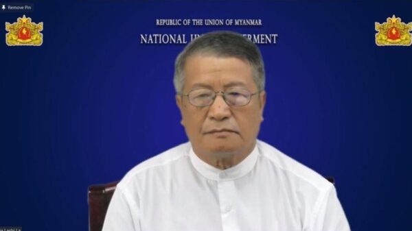 စစ်အာဏာရှင်စနစ် အမြစ်ပြတ်ချေမှုန်းရေး နိုင်ငံရေးနှင့်စစ်ရေးကို ဟန်ချက်ညီ လျှောက်လှမ်းနိုင်ရန်လိုဟု ယာယီသမ္မတပြော