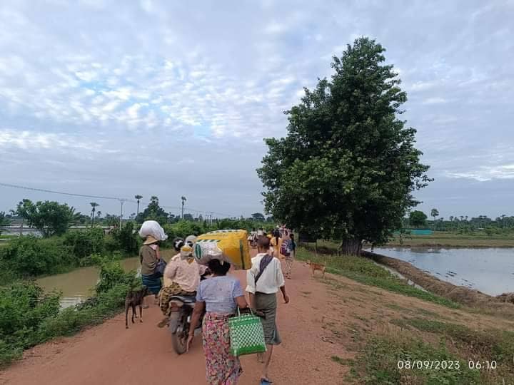 (စစ်ကိုင်းတိုင်းမှ စစ်​ဘေး​ရှောင်ပြည်သူ​တွေ။ဓါတ်ပုံ-ခင်ဦးမြို့နယ်သတင်းမှန်ပြန်ကြား​ရေး၊CJ)