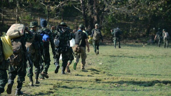 (96 Soldiers-PDF တပ်မှ ရဲဘော်များအား ရှေ့တန်းတနေရာ၌ တွေ့ရစဉ်။ ဓာတ်ပုံ - 96 Soldiers-PDF)