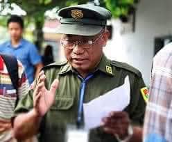 (ကချင်လွတ်လပ်ရေးတပ်မတော်(KIA) သတင်းနှင့် ပြန်ကြားရေးဌာန တာဝန်ခံ ဗိုလ်မှူးကြီးနော်ဘူအား တွေ့ရစဉ်။ ဓာတ်ပုံ - CJ)