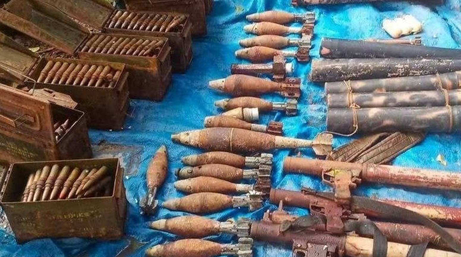 ကမ္ဘောဒီးယားက စာသင်ကျောင်းတစ်ခုမှာ စစ်လက်ကျန် မပေါက်ကွဲသေးတဲ့ ခဲယမ်းမီးကျောက်တွေ ထောင်နဲ့ချီ ရှာတွေ့