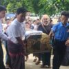 (​ဒေါက်တာသက်​အောင်၏ နာ​ရေးနှင့် နာ​ရေး​ကြော်ညာ။ဓါတ်ပုံ-CJ ၊ပရဟီမင်း​ခေါင်FB)