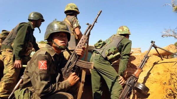 (ကချင်လွတ်မြောက်ရေးတပ်မတော် (KIA) တပ်ဖွဲ့ဝင်အချို့အား တွေ့ရစဉ်။ဓာတ်ပုံ - KIA)