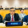 (ဦး​ကျော်မိုးထွန်းက​ဆွေး​နွေး​နေစဥ်။ ဓါတ်ပုံ-PMOMTTUN)