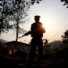 (​ရှေ့တန်းတစ်​​နေရာ မှ KIA တပ်ဖွဲ့ဝင်တစ်ဦး။ဓါတ်ပုံ-AP)
