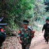 (ရှေ့တန်းတနေရာတွင် တွေ့ရသော ကချင်လွတ်လပ်ရေးတပ်မတော်(KIA)မှ ရဲဘော်များ။ ဓာတ်ပုံ - KIA)