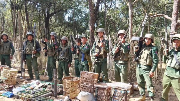 (ချင်းရွှေဟော်အတွင်းရှိ စစ်ကောင်စီ​၏ အရေးပါသော မာကျားတိပေါက်ပေါက် တောင်ကုန်းစခန်းအား သိမ်းပိုက်ပြီးနောက် တွေ့ရစဉ်။ ဓာတ်ပုံ - The Kokang)
