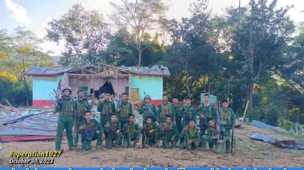 (ကိုးကန့်စစ်ဒေသအတွင်း ၁၀၂၇စစ်ဆင်ရေးဆောင်ရွက်နေကြသော AAတပ်သားအချို့အား တွေ့ရစဉ်။ ဓာတ်ပုံ - MNDAA)