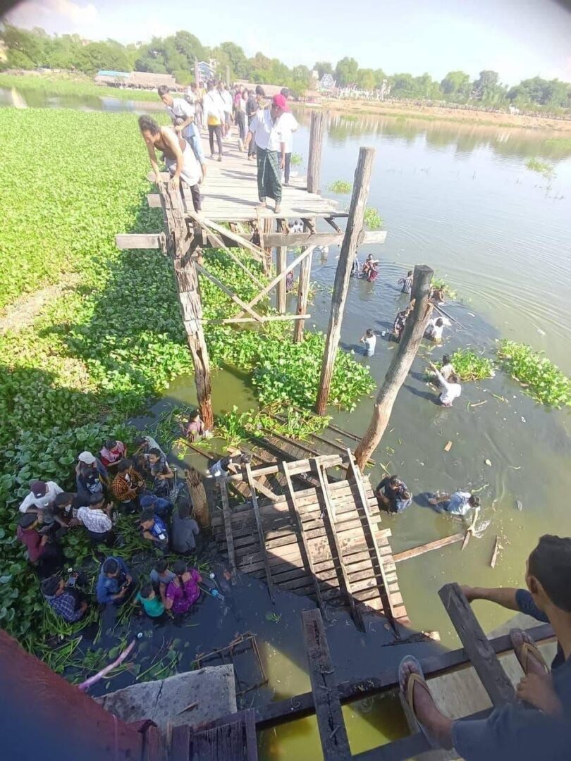 ဓာတ်ပုံ − လူမှုကွန်ရက်