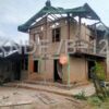(စစ်ကောင်စီတပ် ပစ်ခတ်မှုကြောင့် လူနေအိမ်များ ထိခိုက်ပျက်စီးနေသည်ကို တွေ့ရစဉ်။ ဓာတ်ပုံ - KNDF)