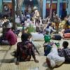 ထွက်ပြေးတိမ်းရှောင်လာရသော ကောလင်းမြို့ပေါ်မှဒေသခံများအား တွေ့ရစဥ်။ရဓာတ်ပုံ-Kawlin Info